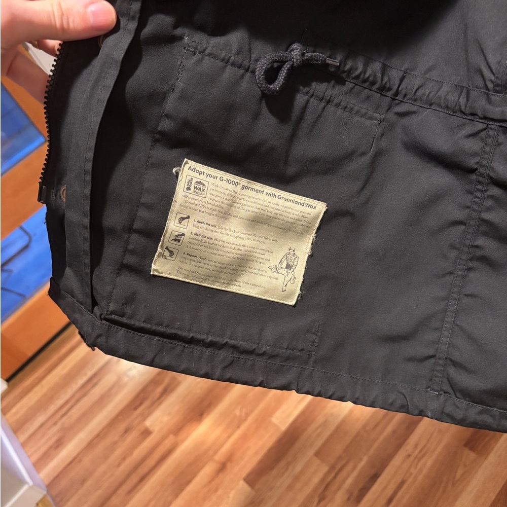 Fjallraven Men's Black Räven Jacket - Picture 5 of 7